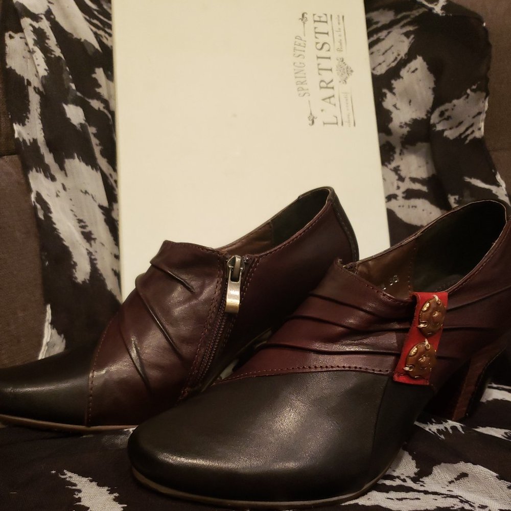 Spring Step L'Artiste 'Joella' Ankle Bootie -NIB